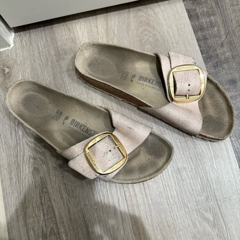 Birkenstock Women's Madrid Sandals - Rose Gold with Gold Buckle